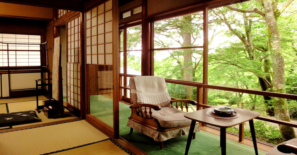 Bedroom 4, Gora Kansuiro, Hakone