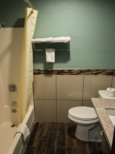 Bathroom 4, Highland Park Motel, Los Angeles