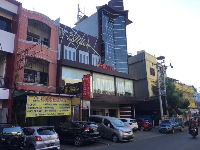 Exterior & Views, RedDoorz Plus @ Hotel Alden Makassar, Makassar
