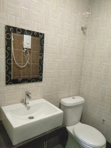 Bathroom 5, Victory Inn, Sepang