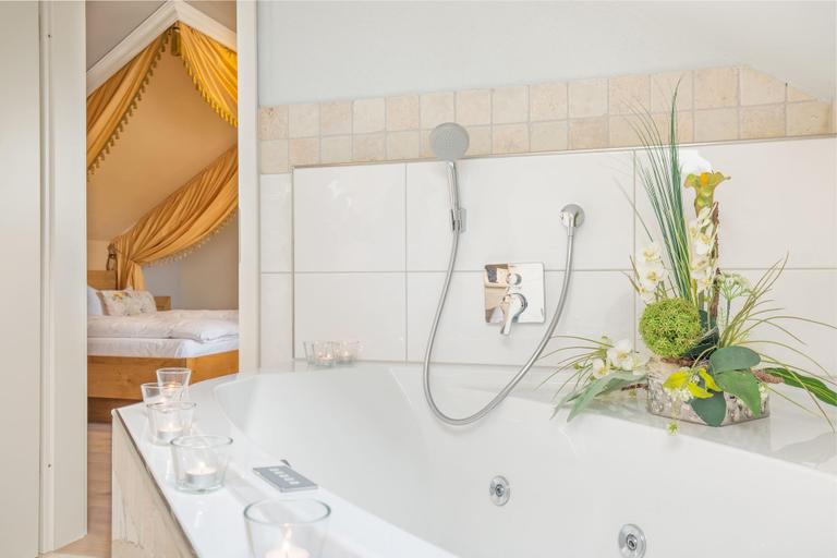 Bathroom 4, Heuboden Hotel Landhaus Blum, Breisgau-Hochschwarzwald