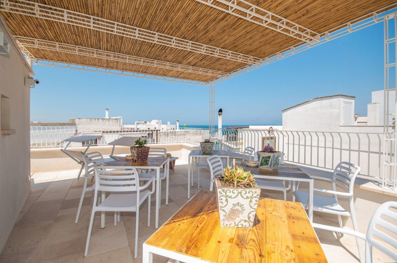 Exterior & Views 4, Palazzo Maringelli, Bari