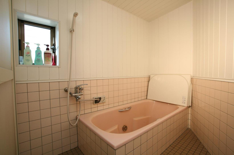 Bathroom 5, Business Ryokan Mimatusou, Izumisano