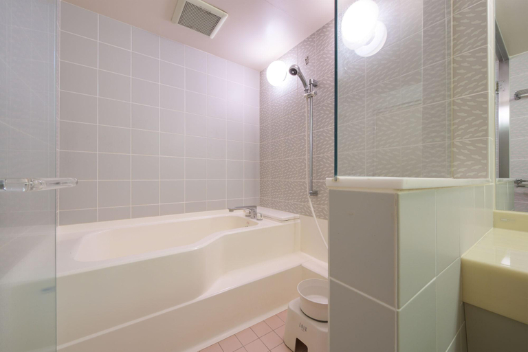 Bathroom 4, Aomori Royal Hotel , Ōwani