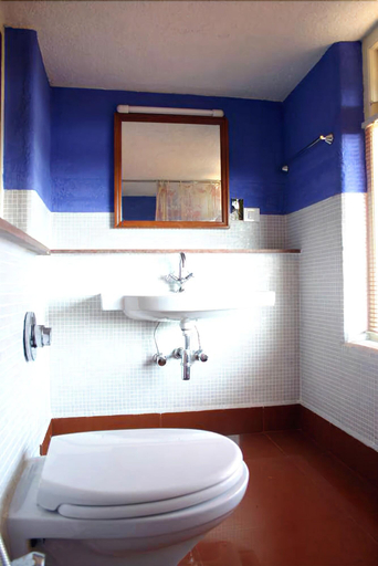 Bathroom 4, Over The Hill, Thiruvananthapuram