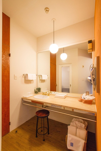Bathroom 5, Resort Hotel Moana Coast, Naruto