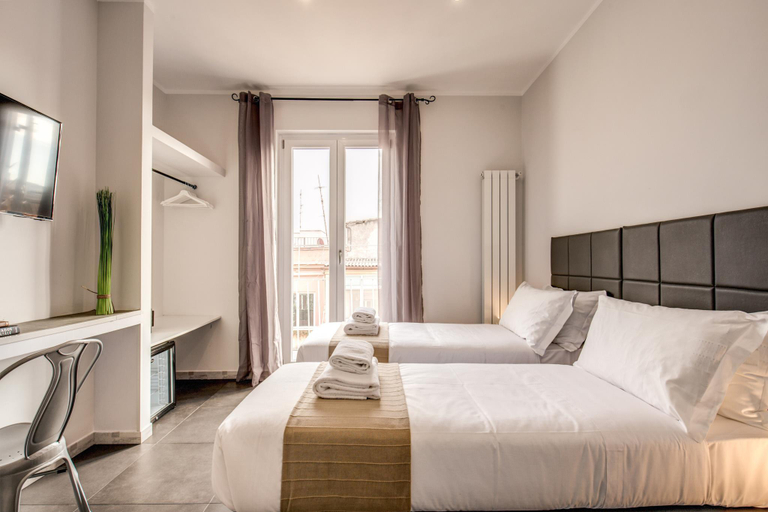 Bedroom 4, Floor 6, Roma