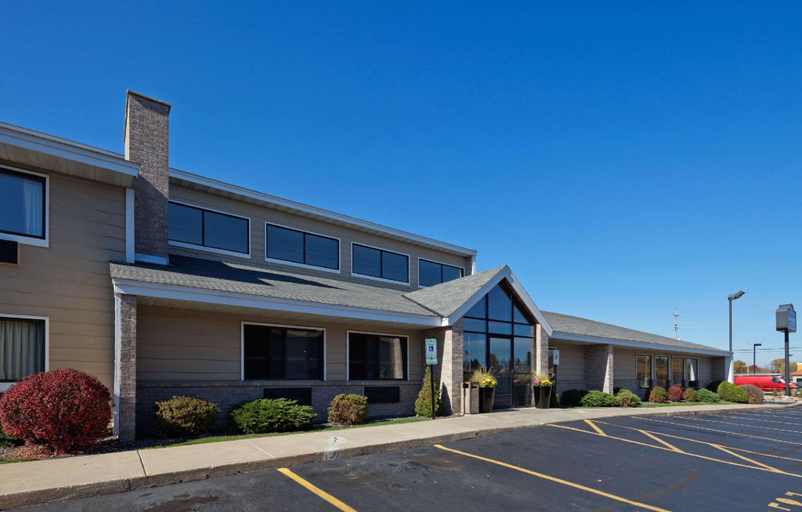 Exterior & Views 2, AmericInn by Wyndham Hartford WI, Washington