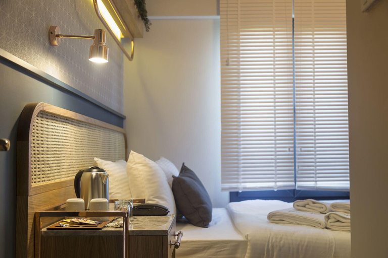 Bedroom 3, Viva La Vita, Konak