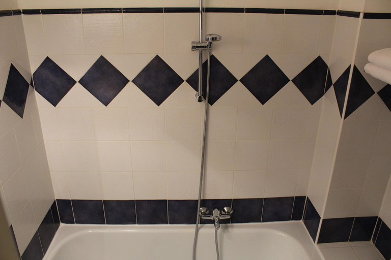 Bathroom 5, Le Mas Du Colombier, Vaucluse
