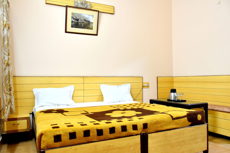 Bedroom 3, Hotel City Grand, Varanasi
