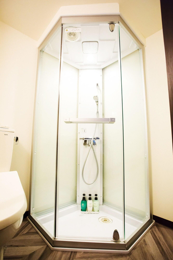 Bathroom 5, Ten to Ten Hostel, Sapporo