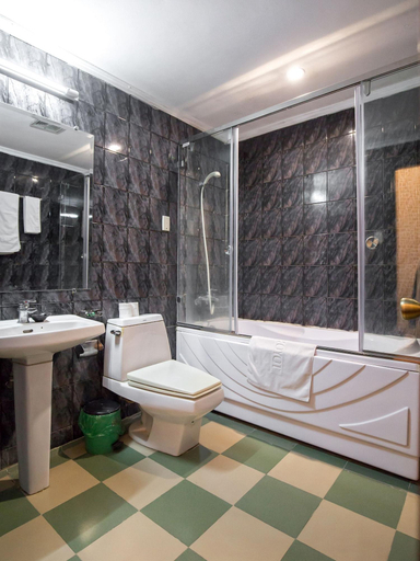 Bathroom 5, Il Divo Hostel, Hoàn Kiếm
