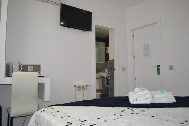 Bedroom 3, Hostal Meyra, Madrid