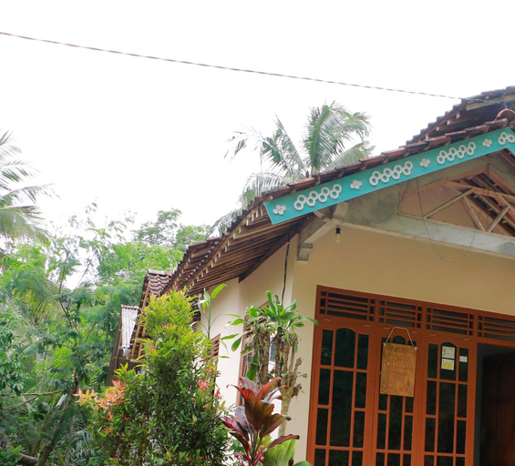 Exterior & Views 9
