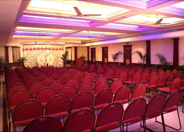Business Facilities, Hotel Nandhini-Minerva Circle, Bangalore