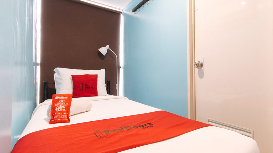 Bedroom 3, RedDoorz @ EDSA Pasay, Pasay City