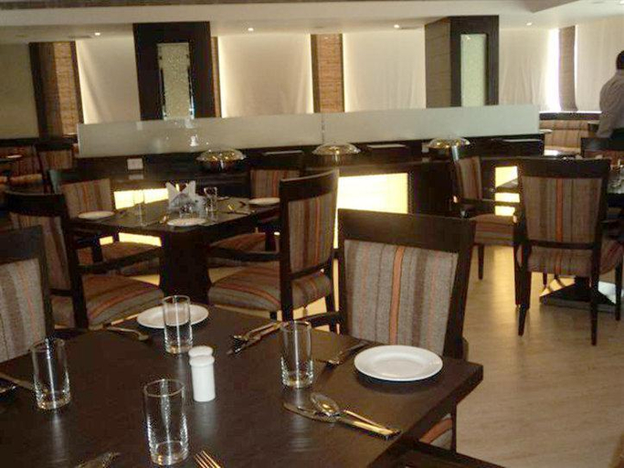 Food & Drinks 5, Legend Sarovar Portico Baddi, Solan