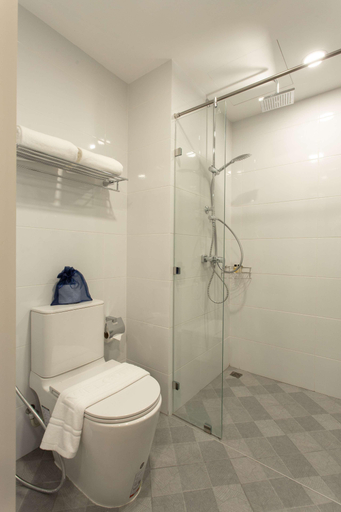 Bathroom 4, Prime Square Hotel, Muang Chiang Mai