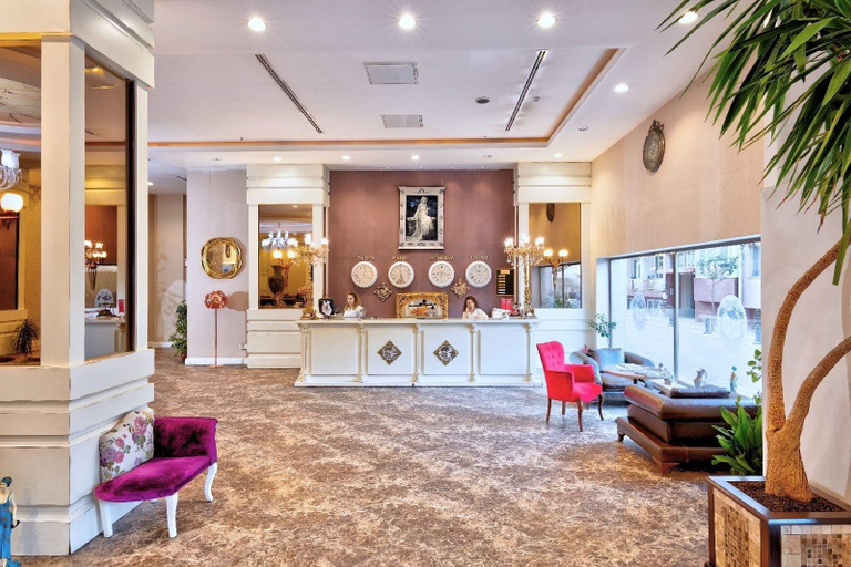 Public Area 3, Madame Tadia Otel, Merkez