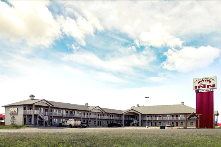 Exterior & Views 2, West Country Inn, Division No. 11