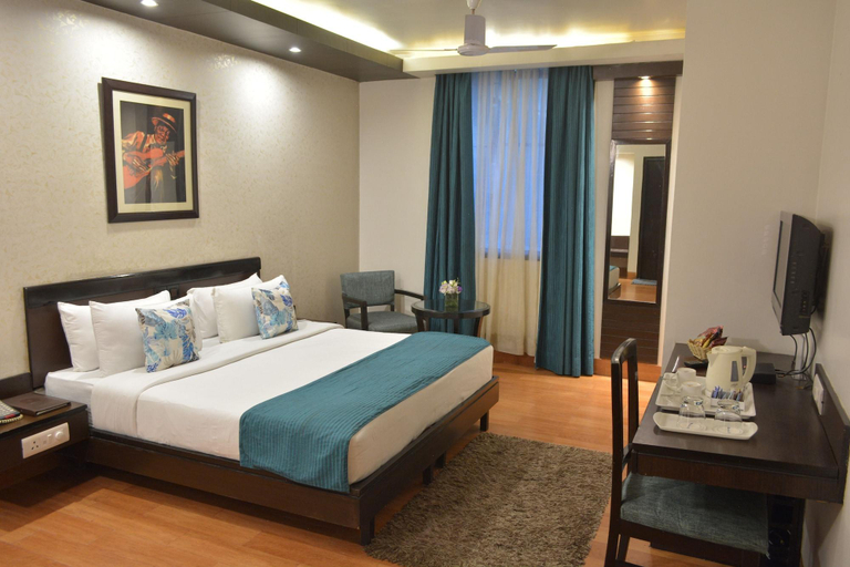 Bedroom 3, Rockland Hotel Panchsheel Enclave, Delhi