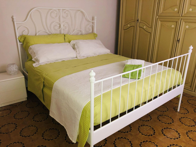 Bedroom 4, B&B Porta Girone, Macerata