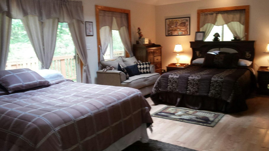 Bedroom 1, Nel's Place, Steuben