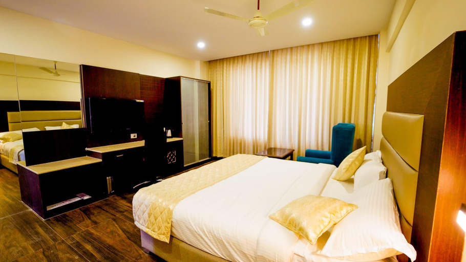 Bedroom 4, Hotel Blossoms, Tiruchirappalli