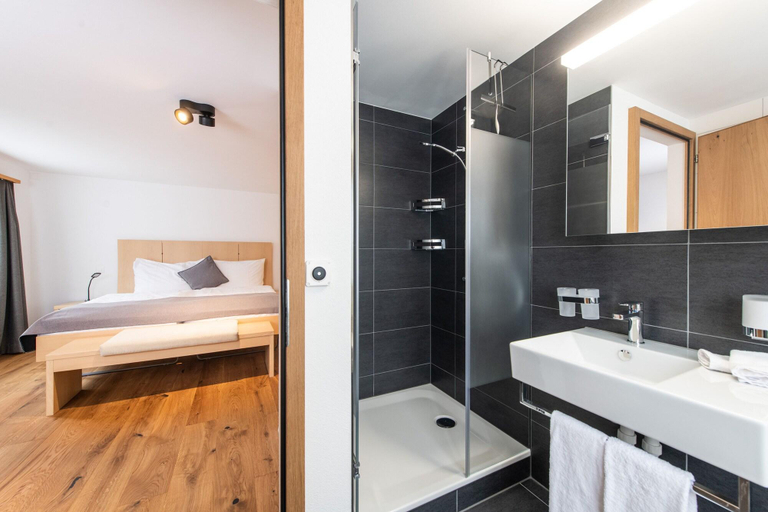 Bathroom 4, Hotel Restaurant La Tgoma, Albula