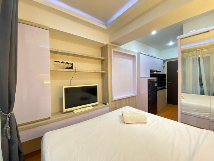 Bedroom 2, Wonderful & Stylish Studio at Jarrdin Cihampelas Apartment By Travelio, Bandung