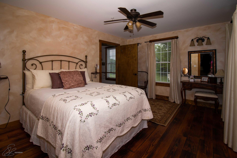 Bedroom 3, The Old Lantern Inn And Barn, Chittenden