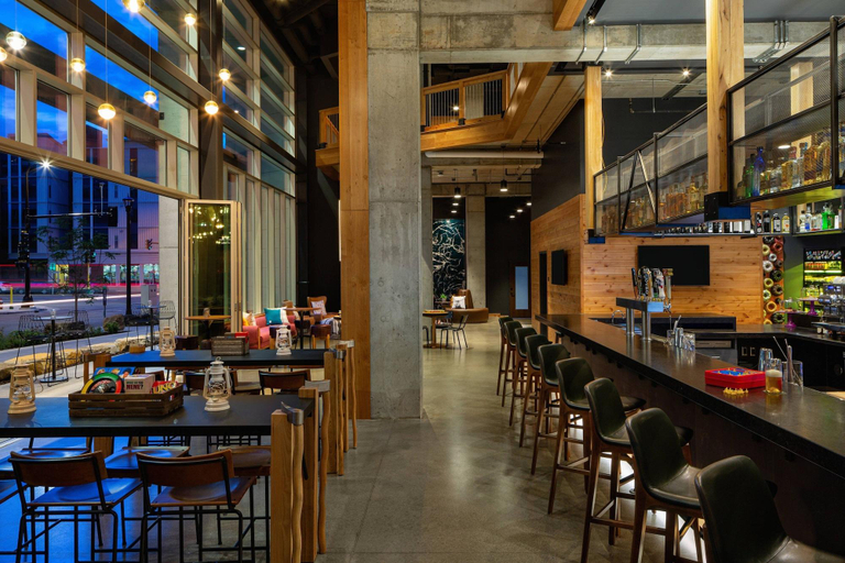 Food & Drinks 5, Moxy Minneapolis Downtown, Hennepin