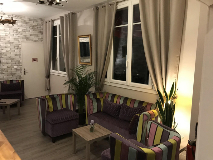 Public Area 3, Hôtel les Iris, Eure