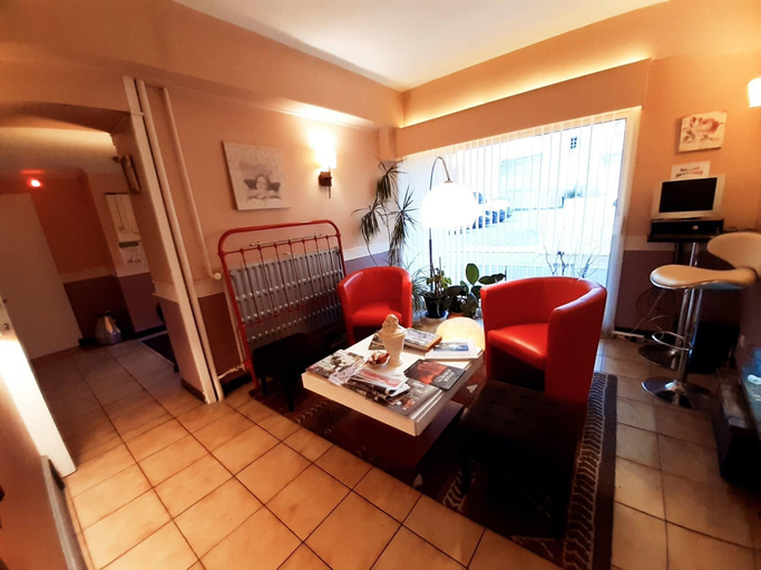 Public Area 3, Hôtel du Tricastin, Drôme