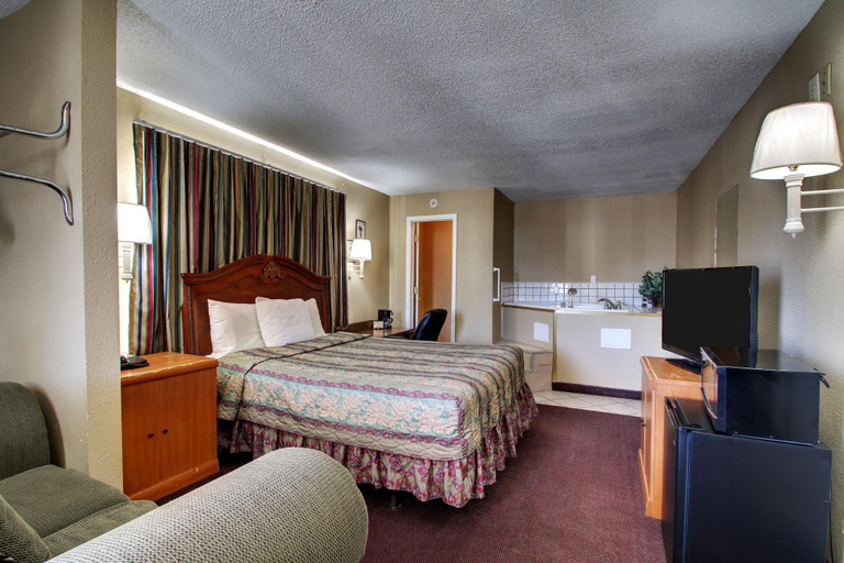 Bedroom 4, Key West Inn, Colbert