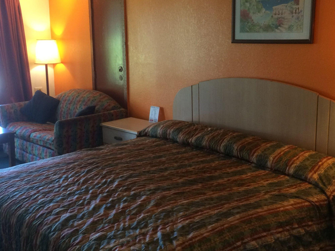 Bedroom 5, Sunrise Inn, Manatee