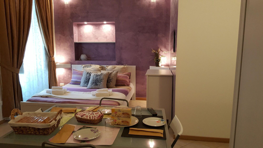 Others 4, B&B Civico 8, Napoli