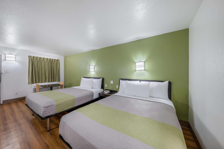 Bedroom 3, Motel 6 Plano, TX - Plano Northeast, Collin