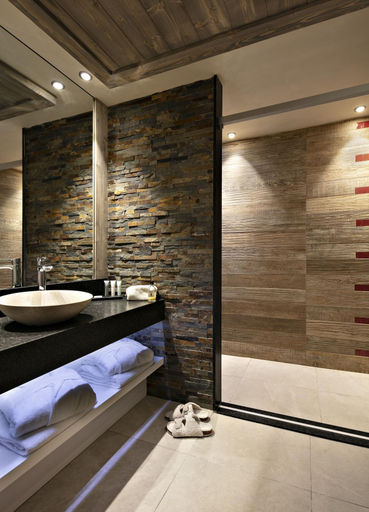 Bathroom 5, MGM Hôtels et Résidences - Les Suites d'Alexane, Haute-Savoie