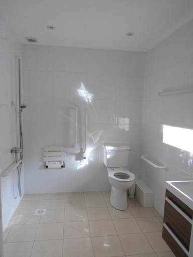 Bathroom 4, The Rutland Arms Hotel, Derbyshire