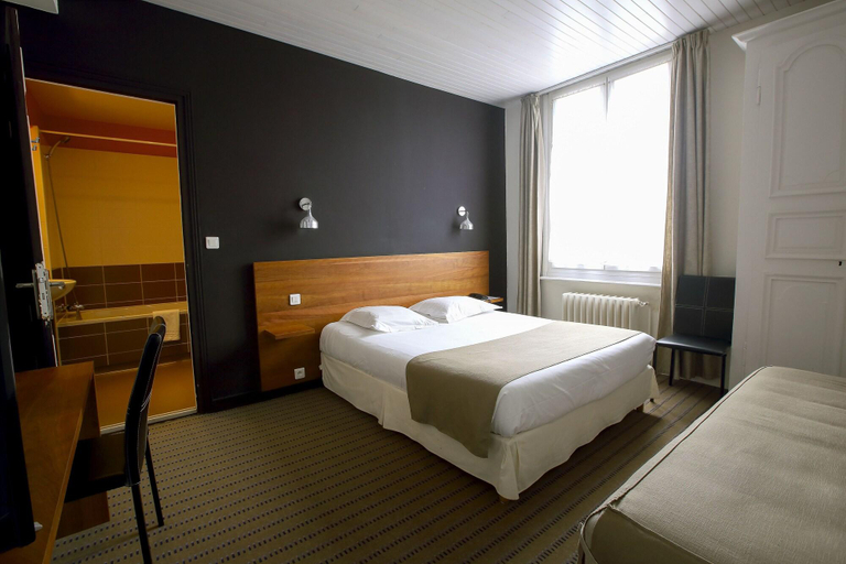 Bedroom 3, Hôtel de France, Finistère