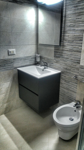 Bathroom 4, Villa Papaleo, Lecce