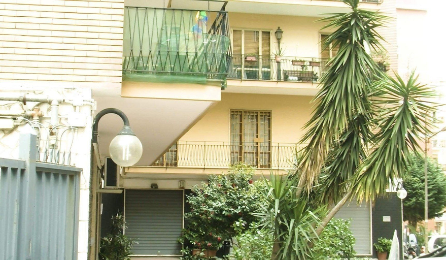 Exterior & Views 2, Montedonzelli B&B, Napoli