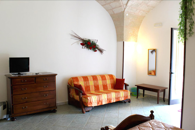 Public Area 2, Villa Papaleo, Lecce