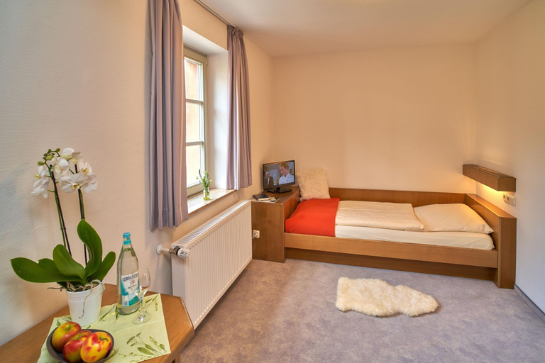 Bedroom 3, Ebernburg, Bad Kreuznach