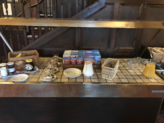 Food & Drinks 5, The Abbey Inn, Devon