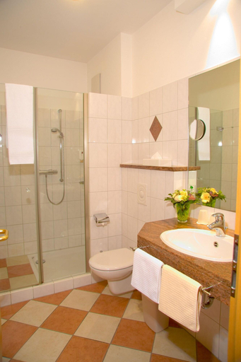 Bathroom 4, Hotel Leugermann, Steinfurt
