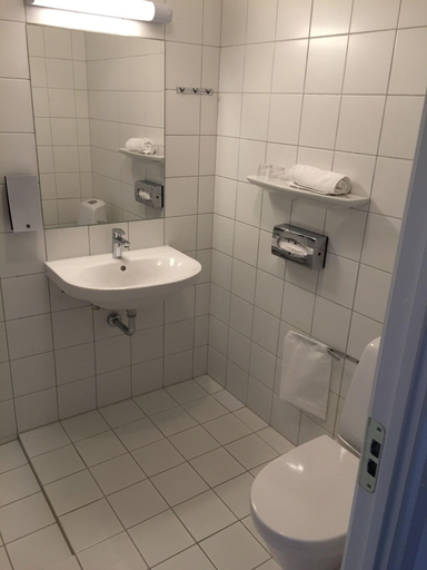 Bathroom 4, Hotel Præstekilde, Vordingborg