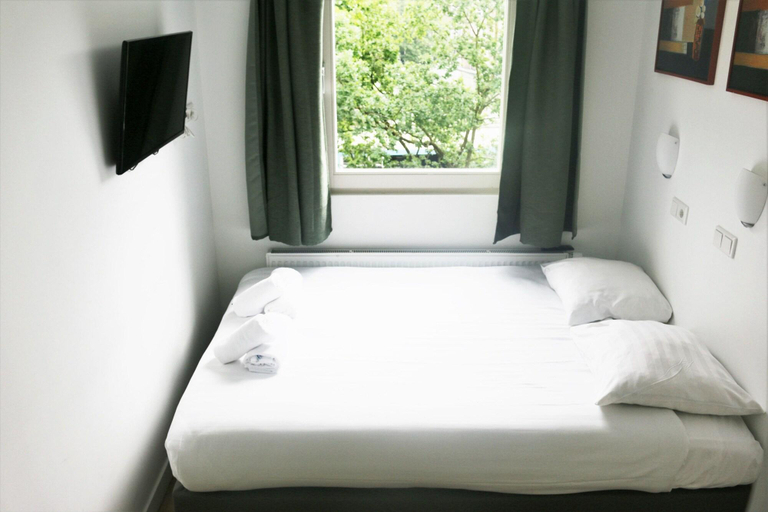 Bedroom 2, Max Hotel Amsterdam, Amsterdam